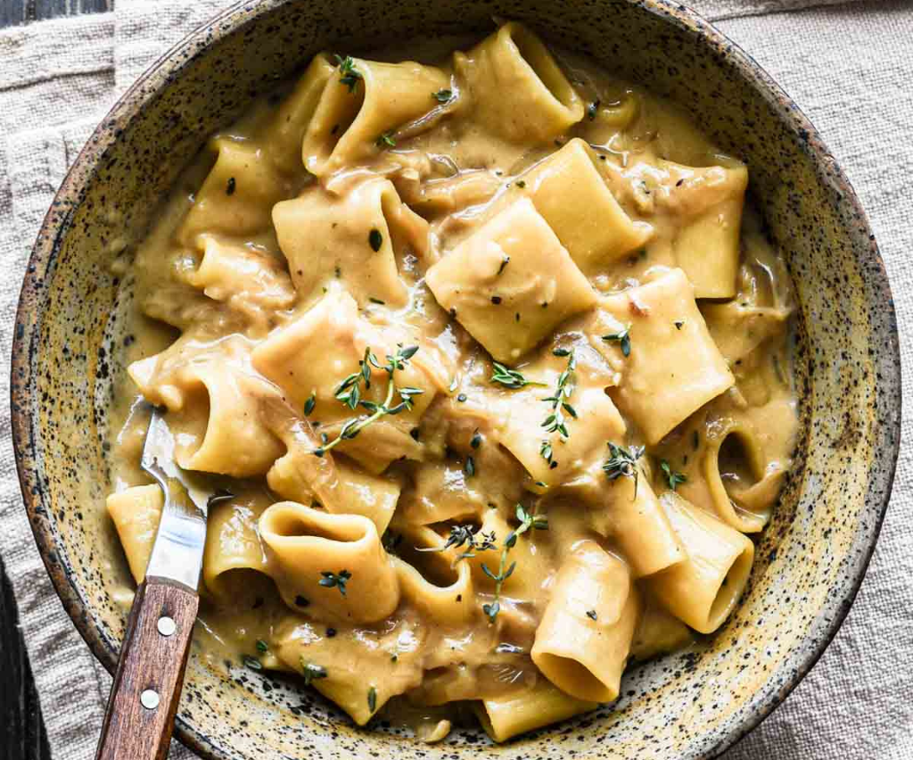 Caramelized Onion and Gruyère Pasta